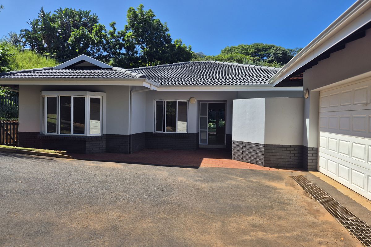 4 Bedroom Freestanding Home to Rent in Beverley Hills Estate - Photo 3