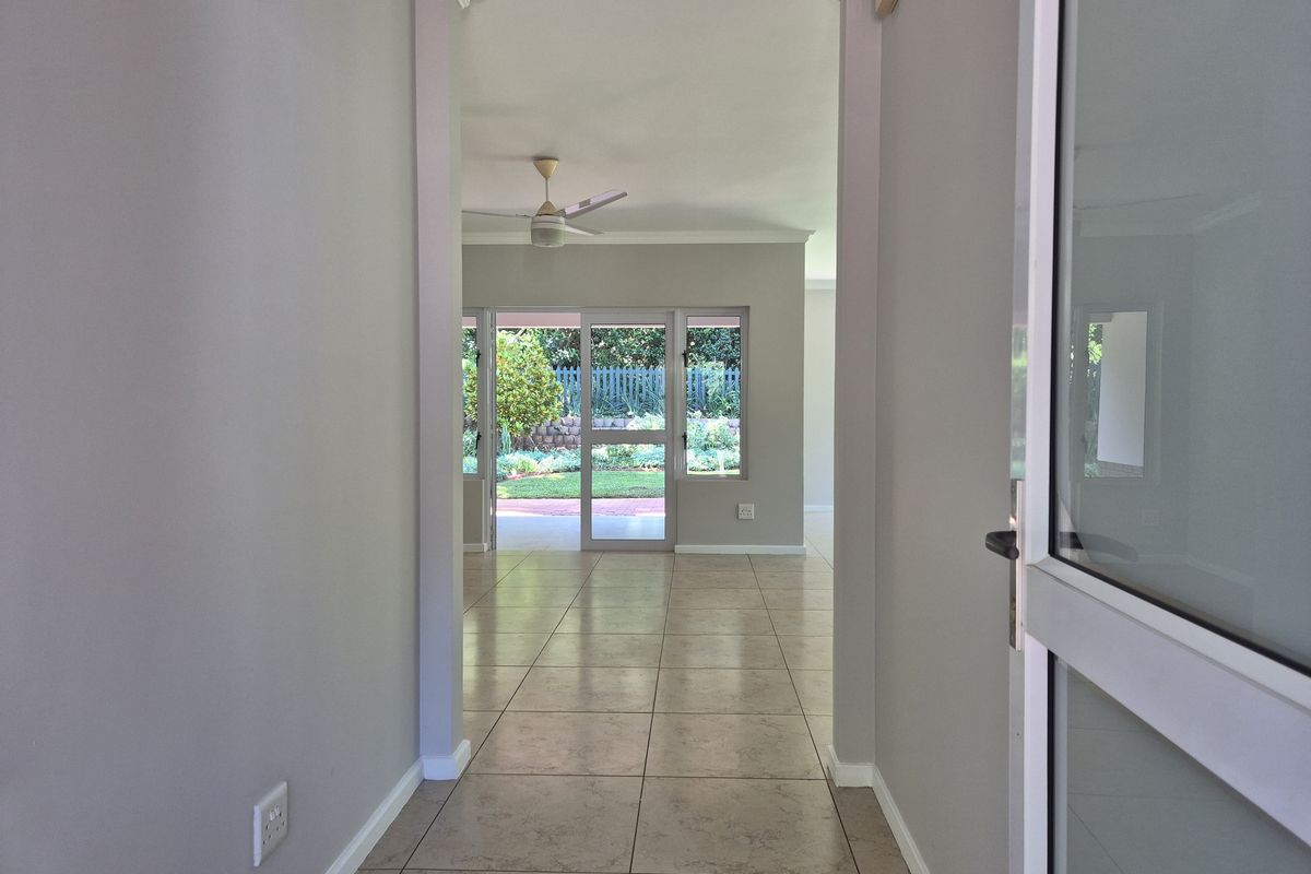 4 Bedroom Freestanding Home to Rent in Beverley Hills Estate - Photo 4