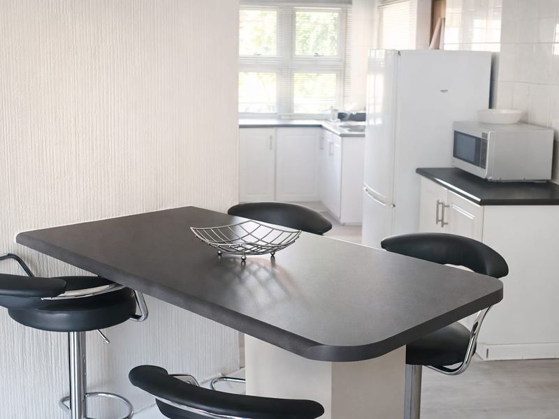 Fully Furnished 3-Bedroom Townhouse to Rent in Secure Complex – Green Area - Photo 5