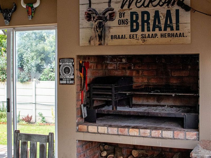 STUNNING GEM IN ASTON BAY - Photo 9