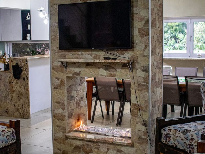 STUNNING GEM IN ASTON BAY - Photo 8