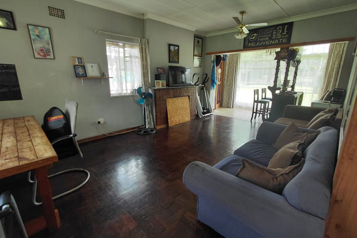 Charming Family Home with Flatlet for Sale in Casseldale, Springs!!! - Photo 4