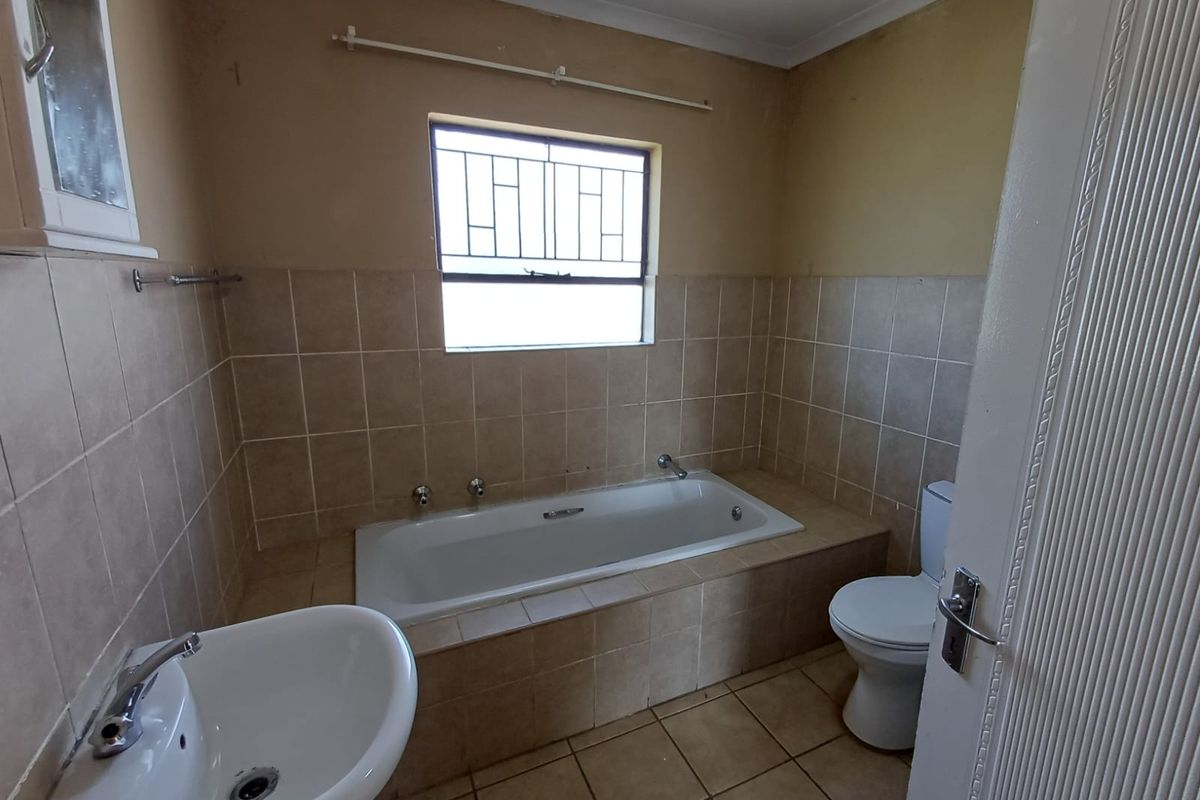Perfect Investment Buy In Riversdal!!!!! - Photo 4