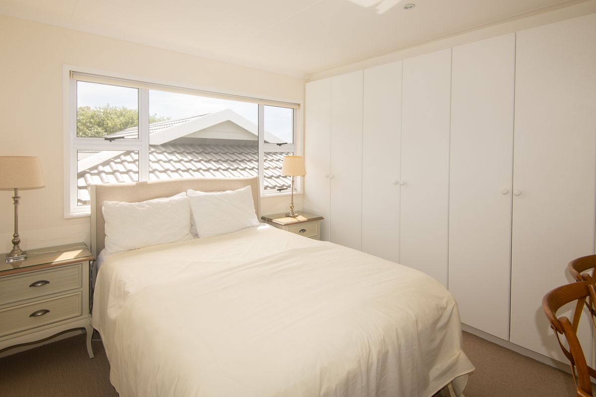 Exceptional Investment & Lifestyle Opportunity with Unmatched Views - Photo 4