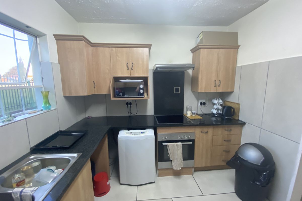 3 Bedroom Townhouse in Farrarmere - Photo 5