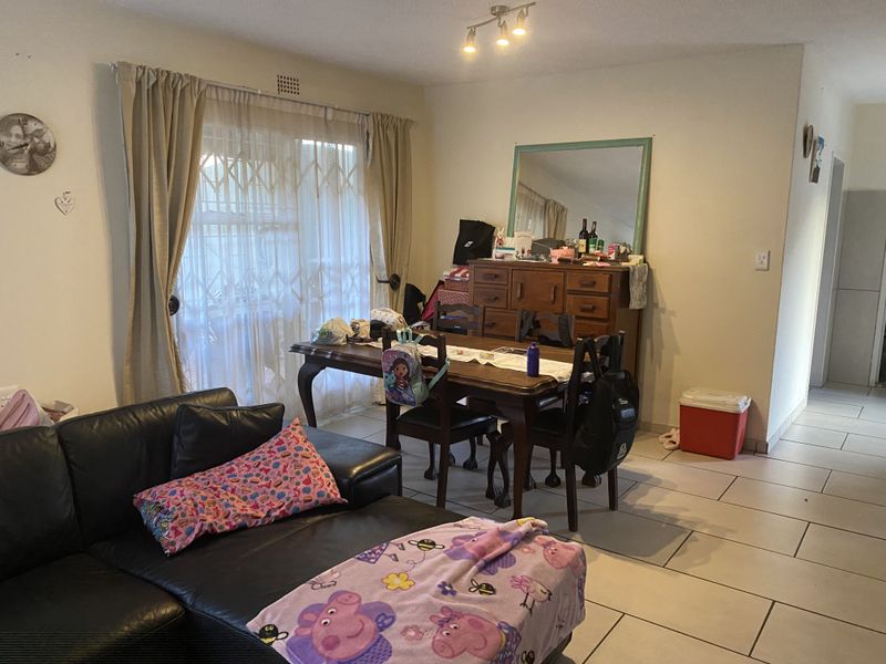 3 Bedroom Townhouse in Farrarmere - Photo 9