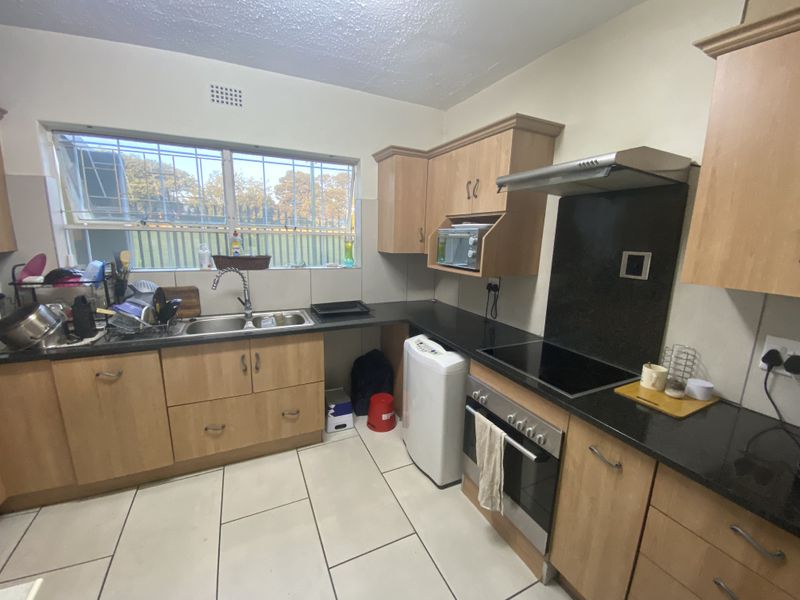 3 Bedroom Townhouse in Farrarmere - Photo 8