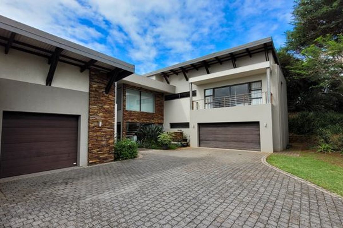 Luxurious 5-Bedroom Home in Simbithi Eco Estate, Ballito - Photo 3