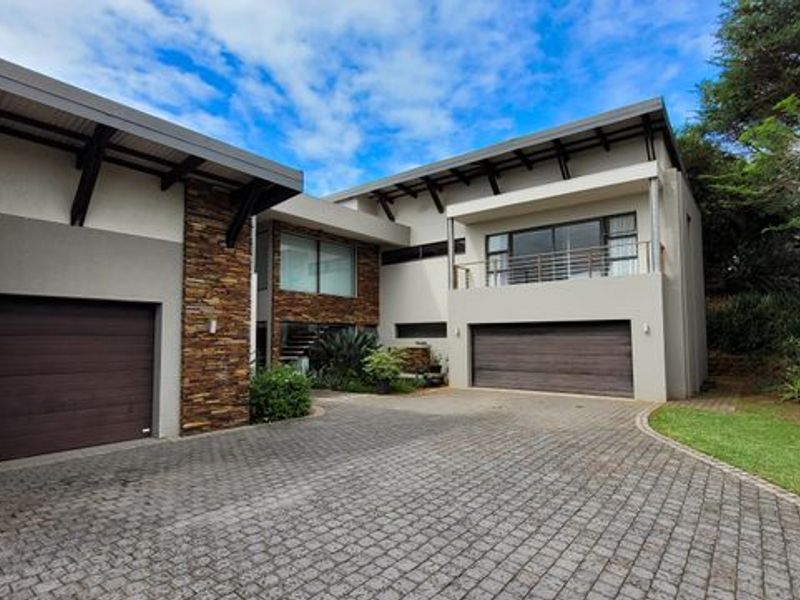 Luxurious 5-Bedroom Home in Simbithi Eco Estate, Ballito - Photo 3