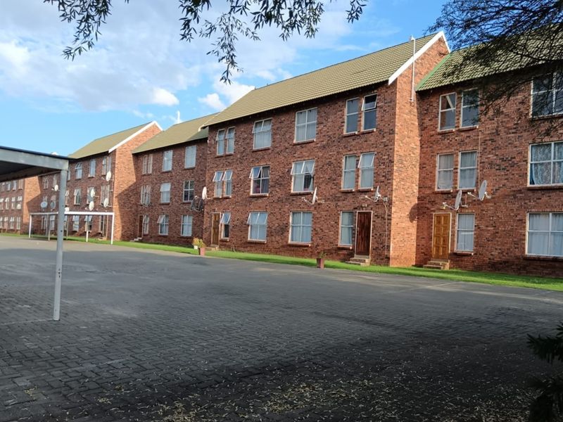 1 bedroom Apartment in Willows - Photo 10