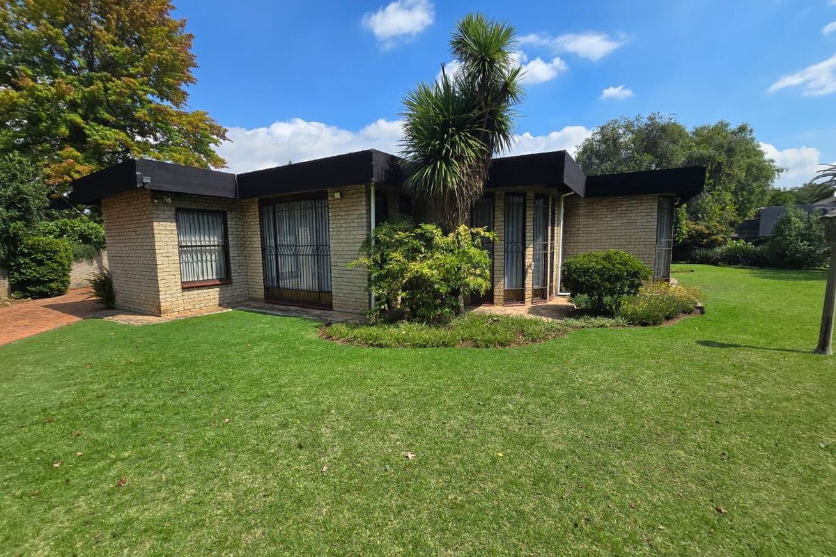 Stunning, Immaculate Family Home – Move-In Ready in Three Rivers East! - Photo 5