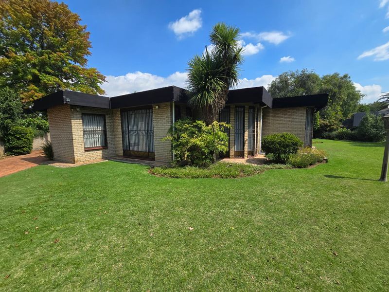 Stunning, Immaculate Family Home – Move-In Ready in Three Rivers East! - Photo 5