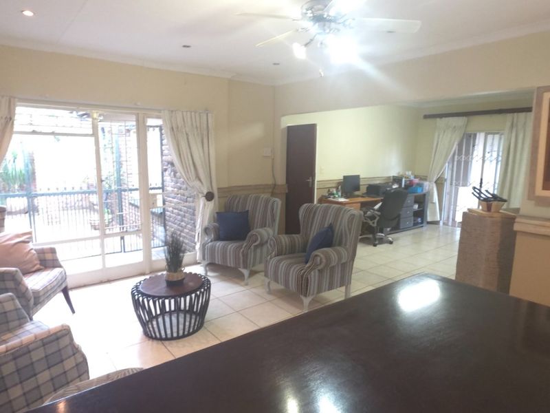 3 Bed 3 Bath Family Home on Offer! - Photo 7