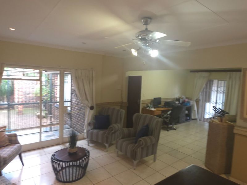 3 Bed 3 Bath Family Home on Offer! - Photo 4