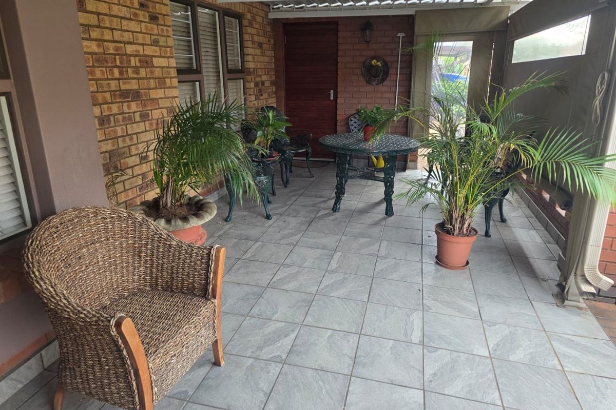 3 Bedroom 2 Bathroom Retirement Home For Sale! - Photo 5