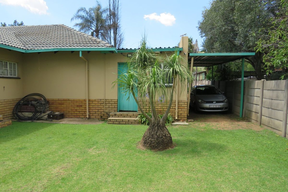 BEAUTIFUL 4 BEDROOM FAMILY HOME LOOKING FOR A NEW OWNER! - Photo 3
