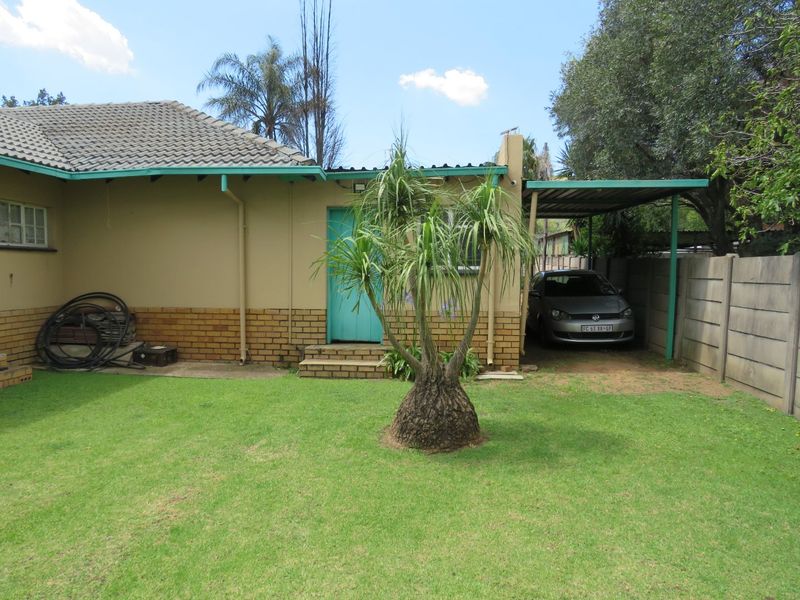 BEAUTIFUL 4 BEDROOM FAMILY HOME LOOKING FOR A NEW OWNER! - Photo 3