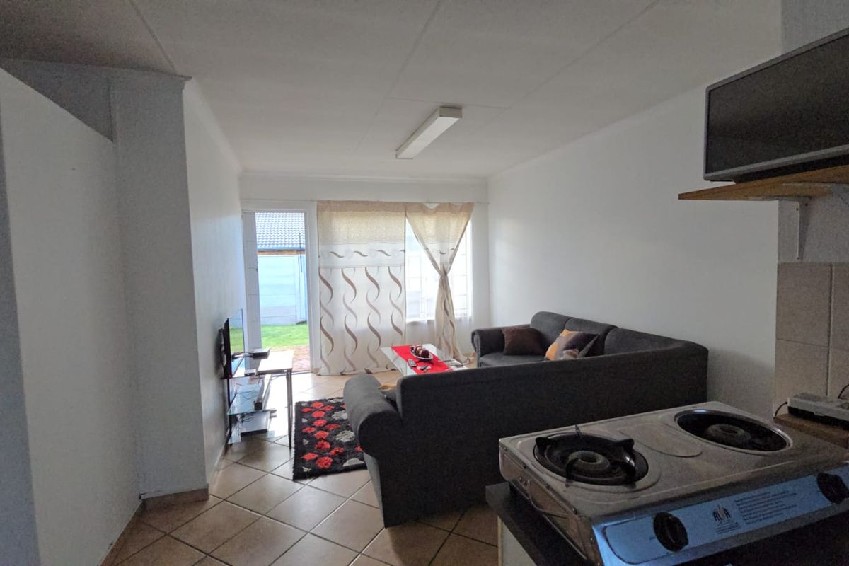 Beautiful 2 Bedroom Home on offer! - Photo 5