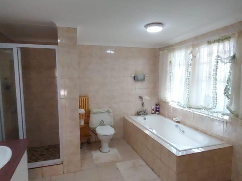 This property combines comfort with the beauty of nature . - Photo 8