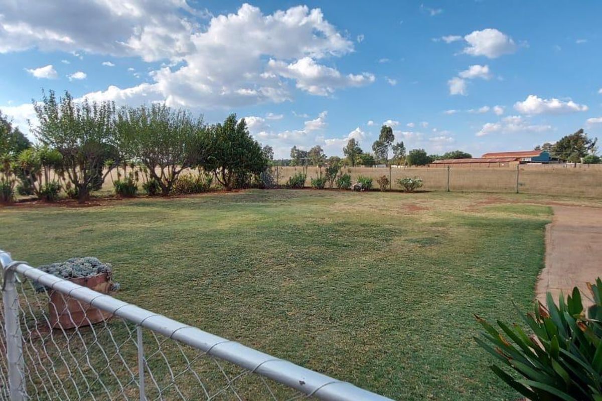 This property combines comfort with the beauty of nature . - Photo 3