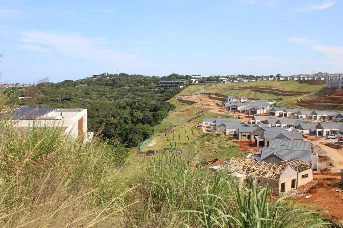 Elevated Stand Overlooking Coral Cove & Zululami’s Natural Beauty - Photo 2
