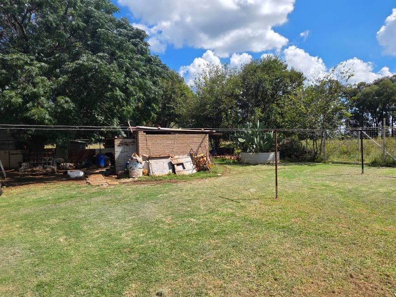 Expansive 2.14 Hectare Plot – Comfort, Space & Self-Sustainable Living - Photo 3