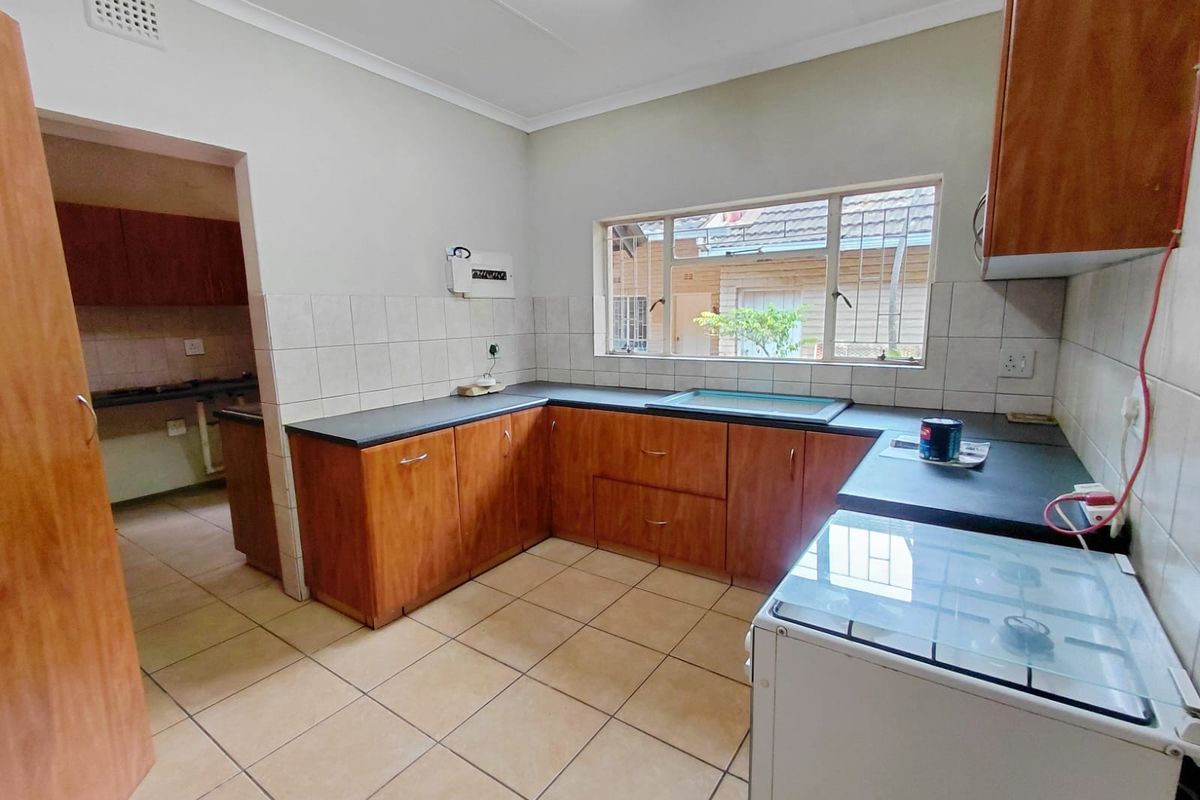 Spacious 4 Bedroom Family Home in Chroompark - Photo 5