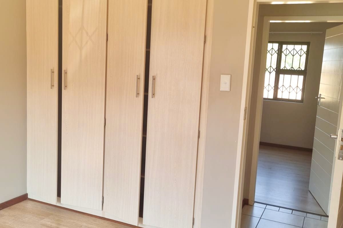 Modern Ground Floor 2-Bedroom Apartment To Rent in Terra Nova - Photo 5