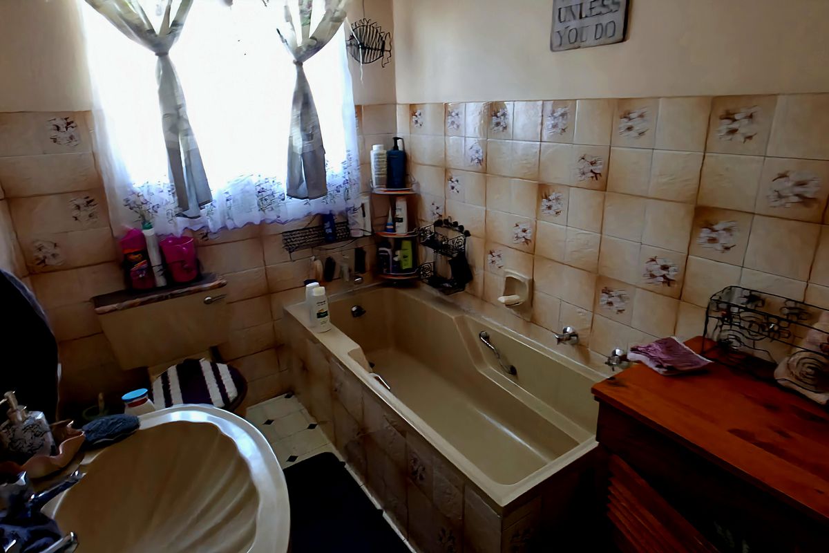 Residential property with potential for business - Photo 4