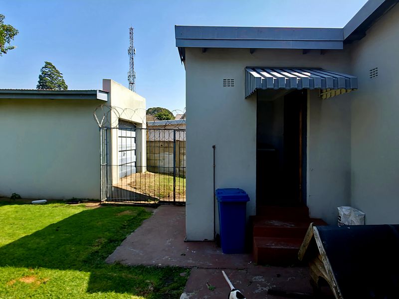 Residential property with potential for business - Photo 8