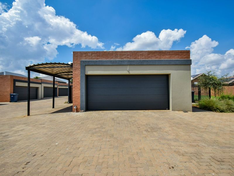 Modern Townhouse Living at Its Finest - Photo 4