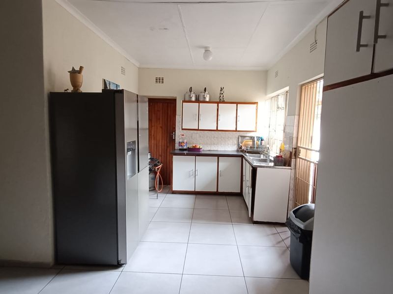 Investment Value Meets Family Comfort. Exclusive mandate!!! - Photo 8