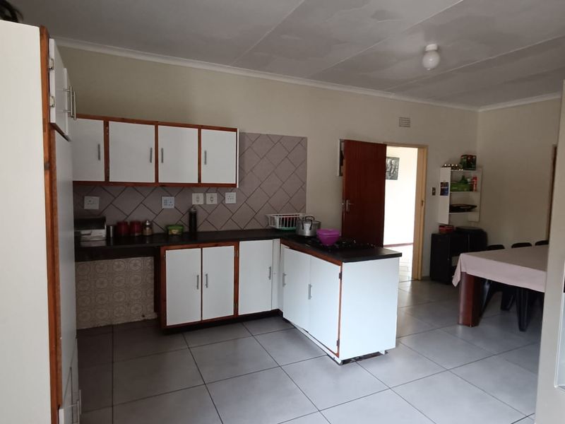 Investment Value Meets Family Comfort. Exclusive mandate!!! - Photo 3