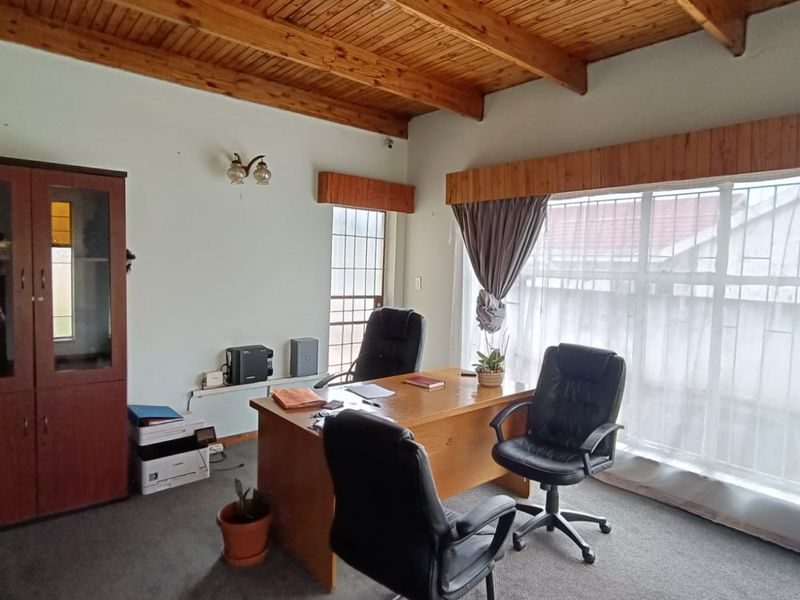 Investment Value Meets Family Comfort. Exclusive mandate!!! - Photo 5