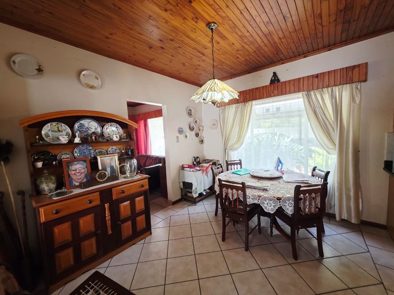 3 Bedroom family living and easy entertaining! - Photo 10