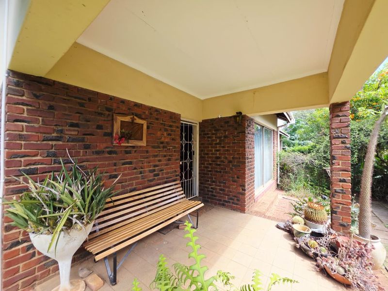 3 Bedroom family living and easy entertaining! - Photo 7