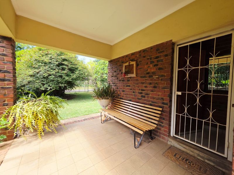 3 Bedroom family living and easy entertaining! - Photo 6