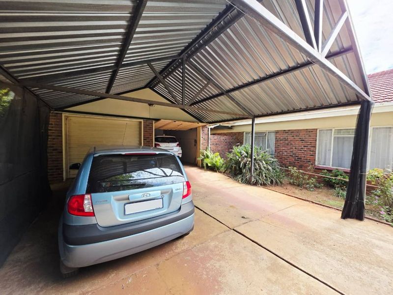 3 Bedroom family living and easy entertaining! - Photo 4