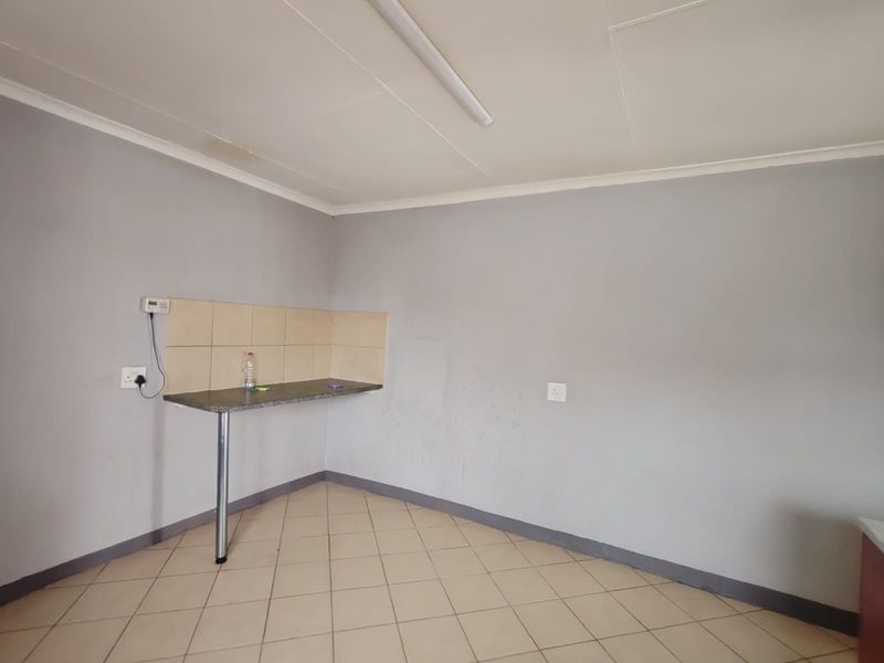 3 Bedroo House to Rent in Minnbron - Photo 4