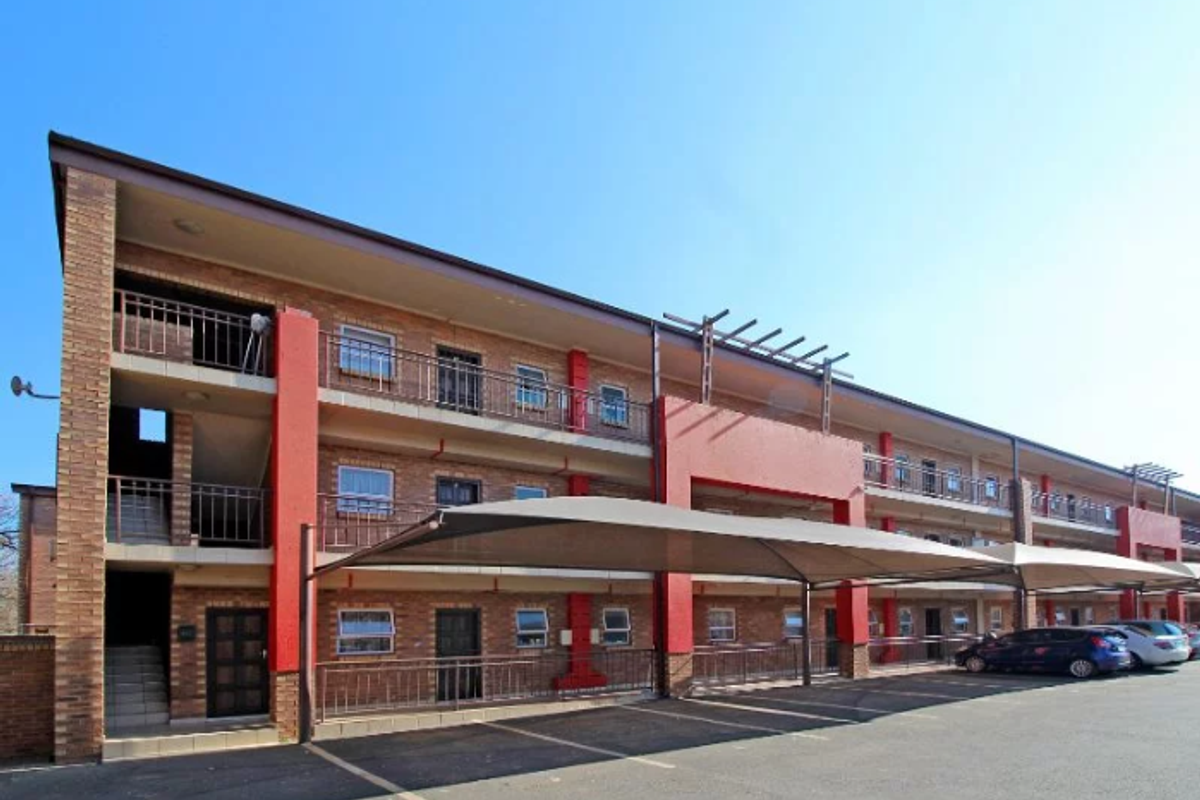 Discover Chronicles Apartments—where modern living meets affordability in the heart of Kempton Park. - Photo 4