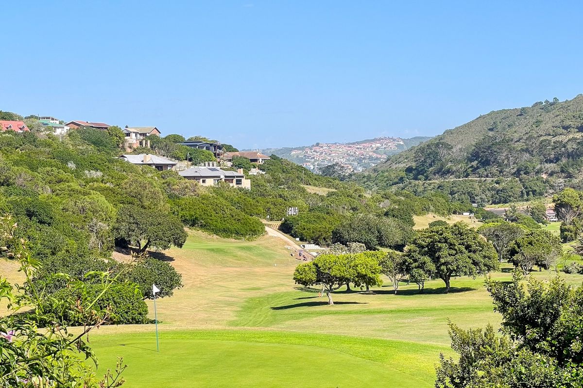 A rare opportunity to own a stylish, easy-living coastal home in a prime golf course setting. - Photo 3