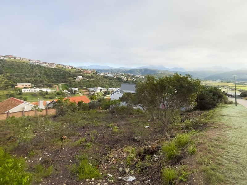Prime vacant stand with magnificent views – and a whole lot of potential! - Photo 6