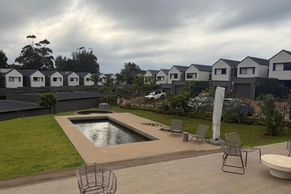 Modern Newly Built Townhouse in The Woods, Elaleni Estate – R22 000 per Month - Photo 2