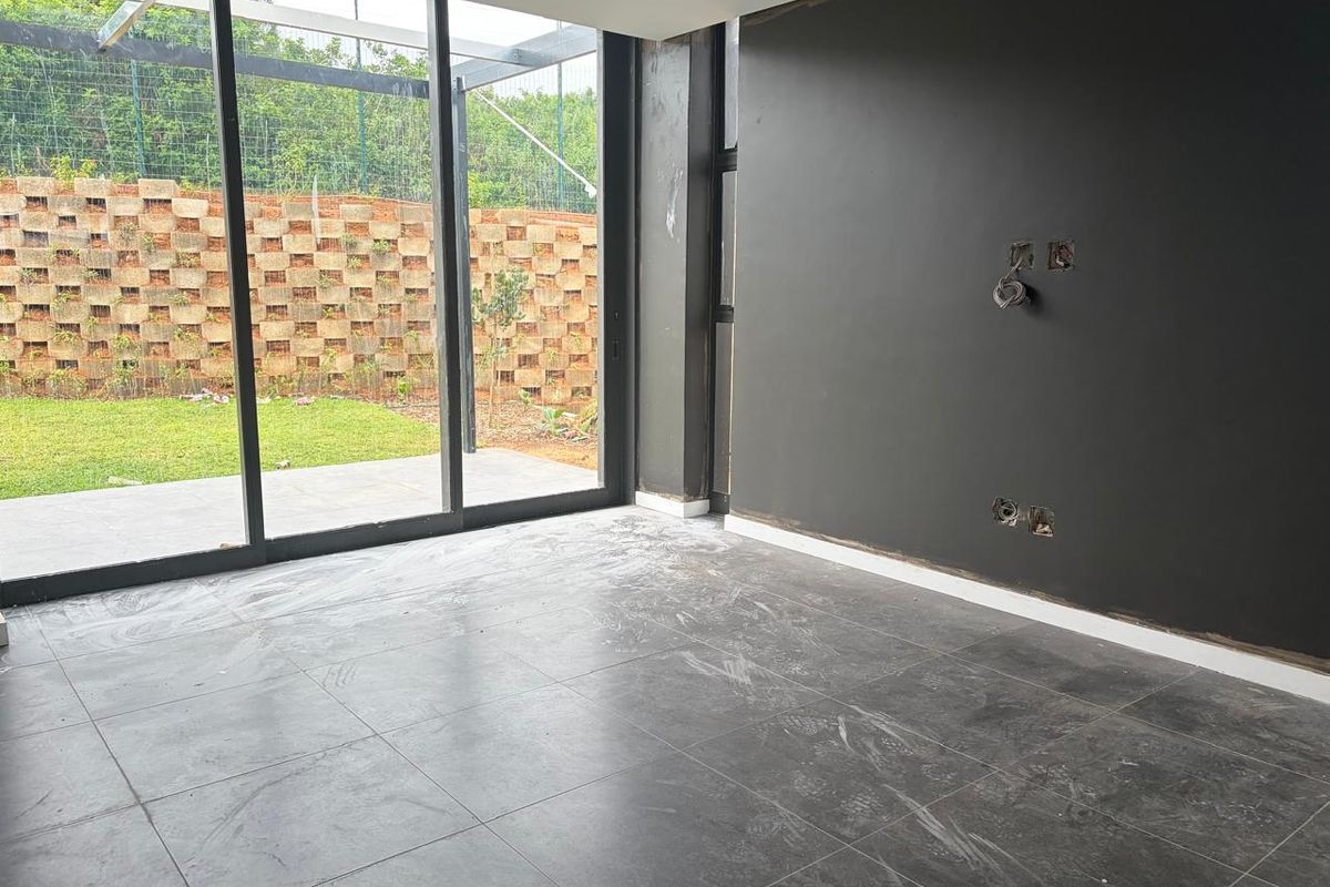 Modern Newly Built Townhouse in The Woods, Elaleni Estate – R22 000 per Month - Photo 5