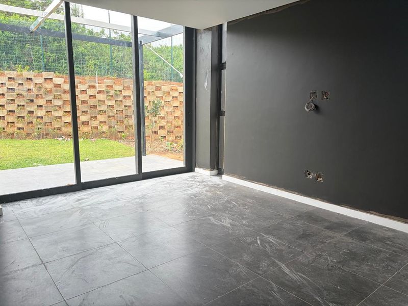 Modern Newly Built Townhouse in The Woods, Elaleni Estate – R22 000 per Month - Photo 5
