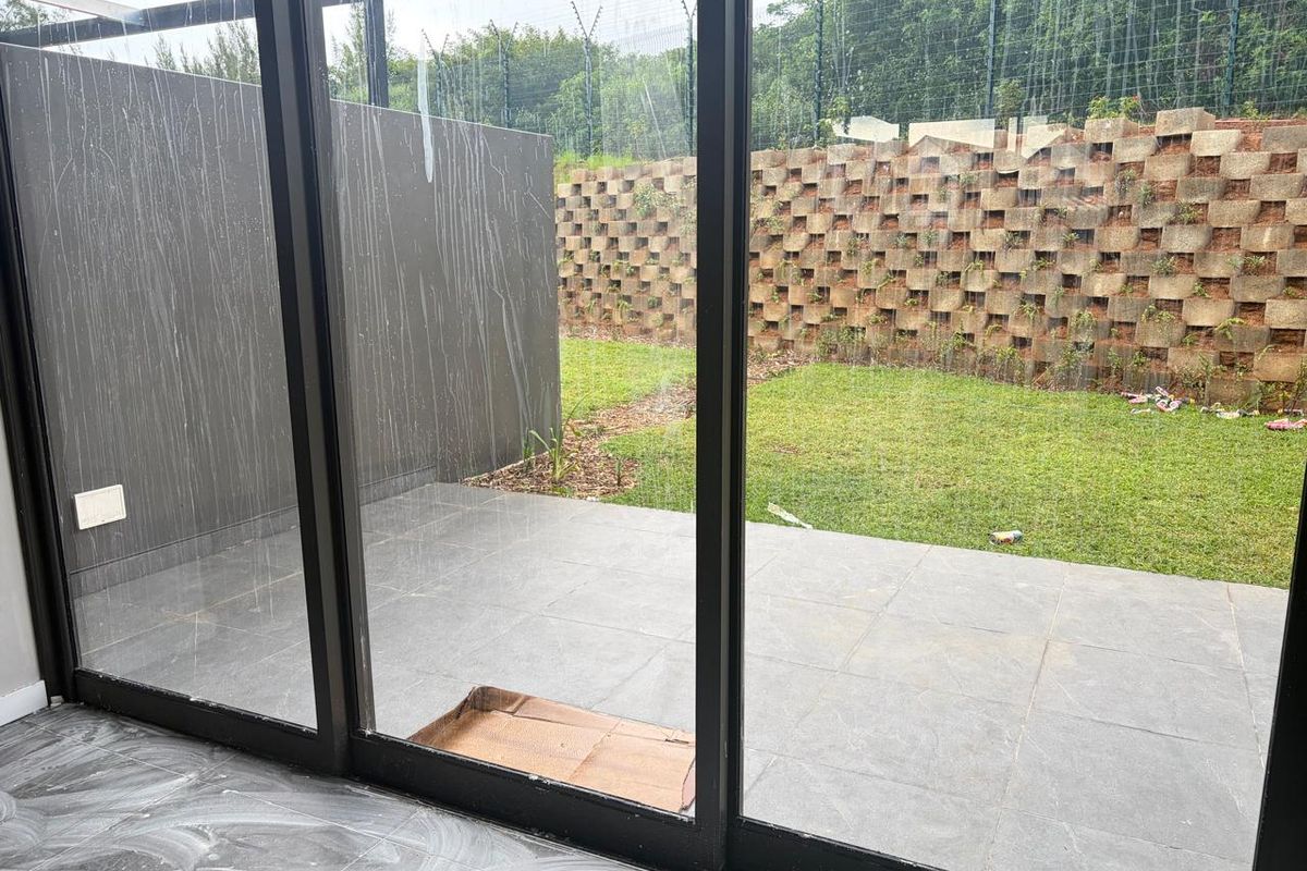 Modern Newly Built Townhouse in The Woods, Elaleni Estate – R22 000 per Month - Photo 4