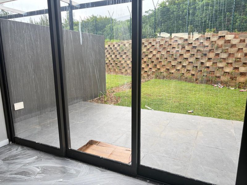 Modern Newly Built Townhouse in The Woods, Elaleni Estate – R22 000 per Month - Photo 4