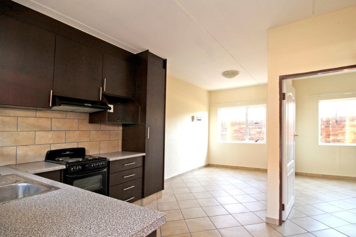 1-bedroom, 1-bathroom apartment for Sale in Kempton Park - Photo 5