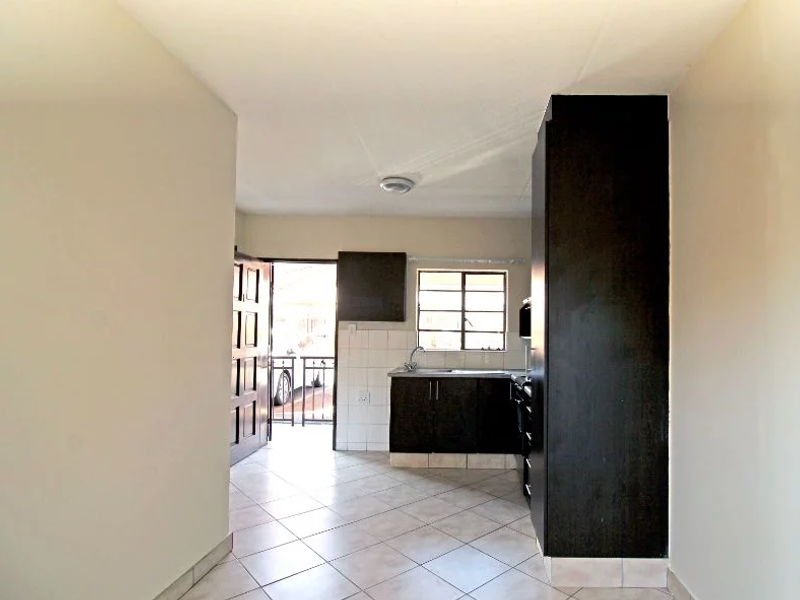 Welcome to Genesis Apartments—modern, affordable living in the vibrant heart of Kempton Park. - Photo 2