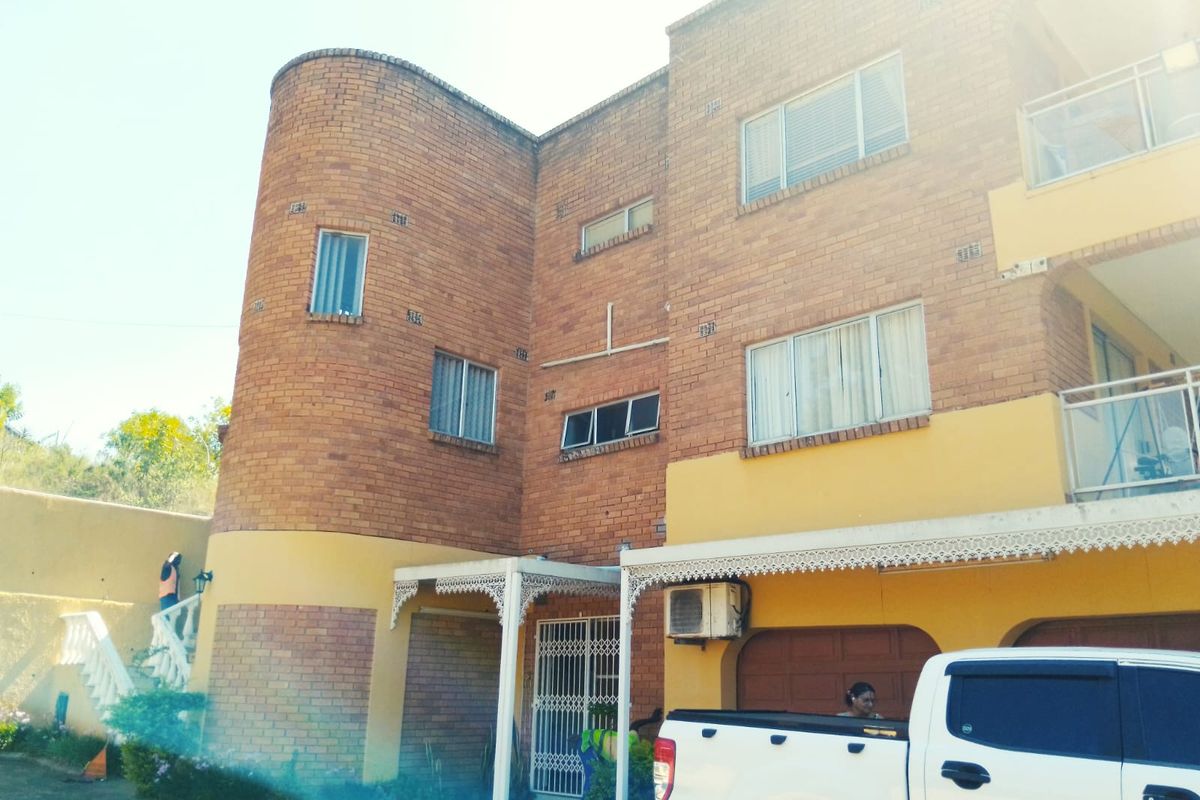 Elegant Coastal Living in Tugela Padianager - Photo 2